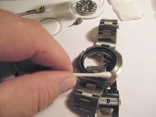 Harry's Vintage Seiko Blog: How to fit a domed sapphire crystal (Seiko  6309-7040)